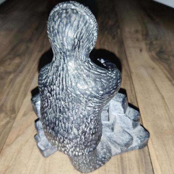 VINTAGE Canada NUVUK Hand Carved Eskimo Tribal Builder Soapstone Figure Statue - Picture 9 of 12